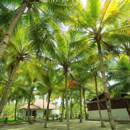 Chavara Regant Lake Village, Kollam. מראה חיצוני תמונה