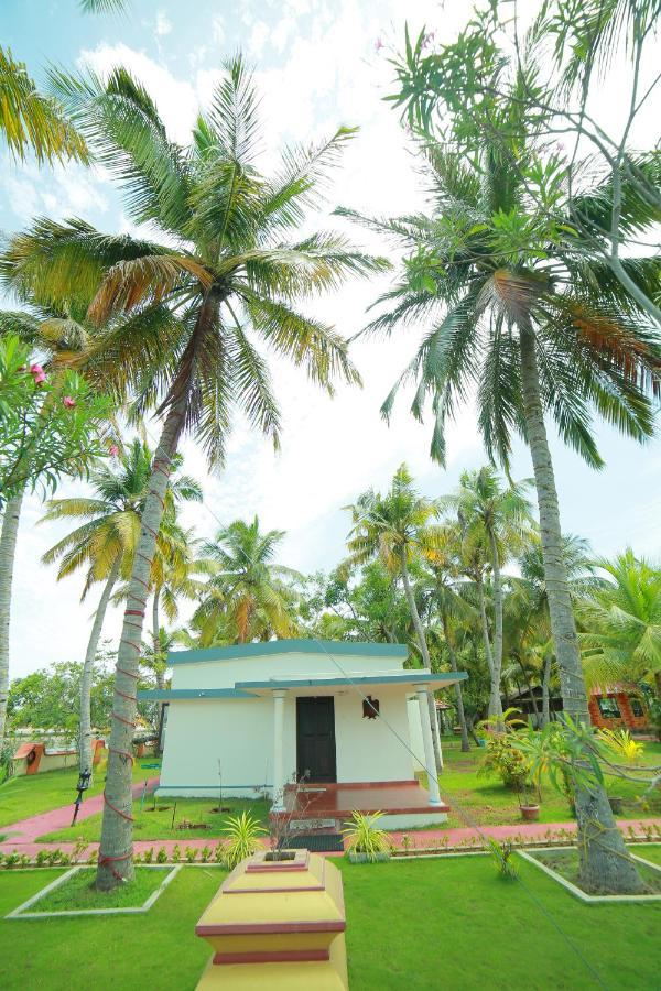 Chavara Regant Lake Village, Kollam. מראה חיצוני תמונה