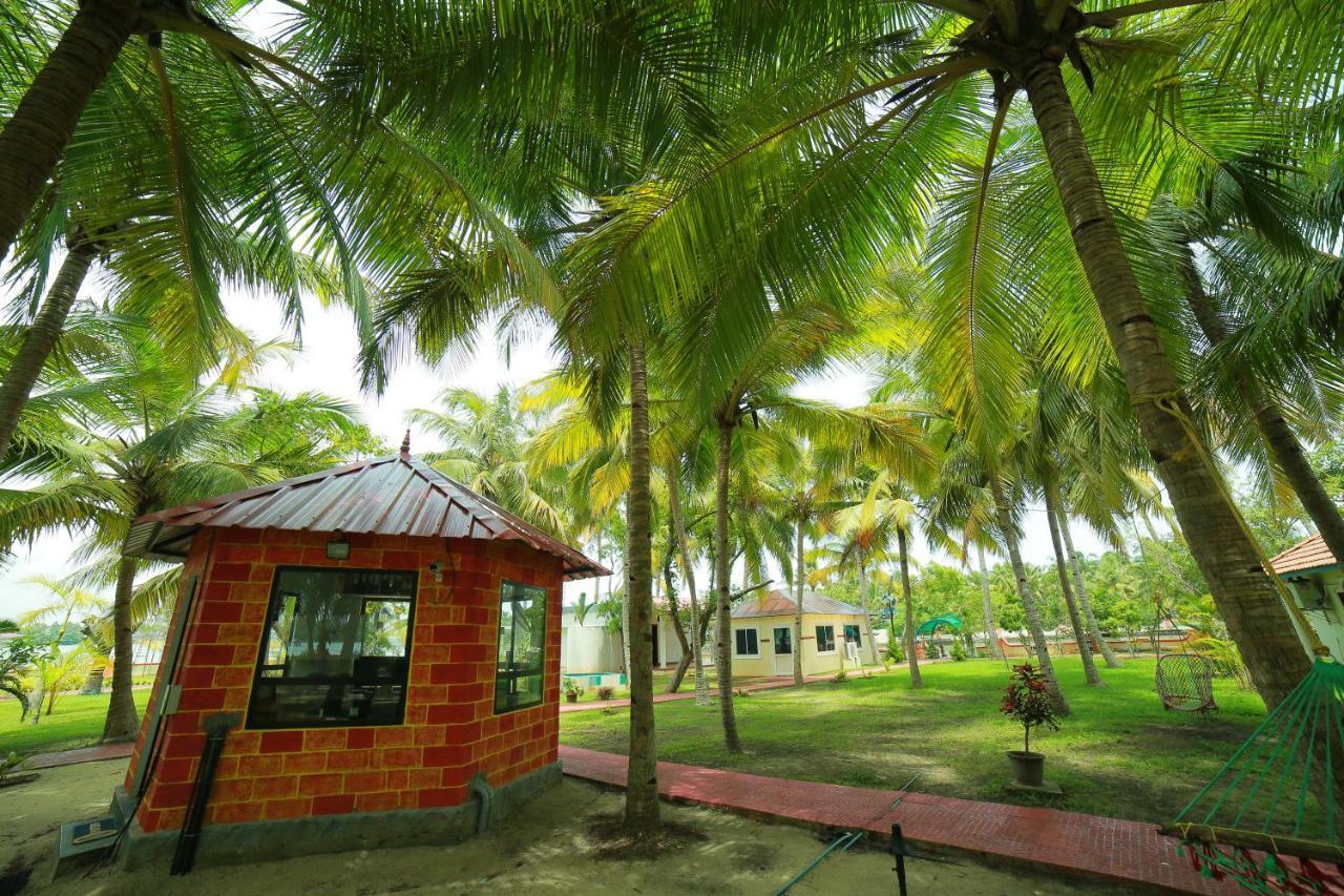 Chavara Regant Lake Village, Kollam. מראה חיצוני תמונה