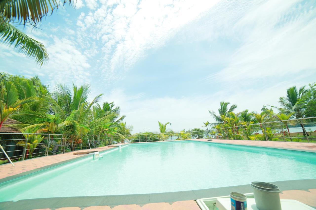 Chavara Regant Lake Village, Kollam. מראה חיצוני תמונה