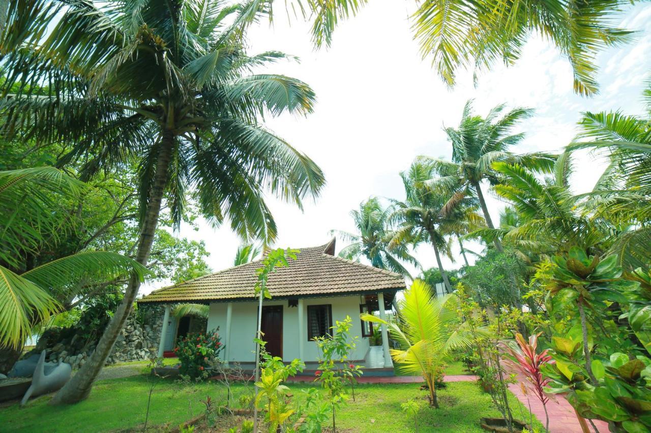 Chavara Regant Lake Village, Kollam. מראה חיצוני תמונה