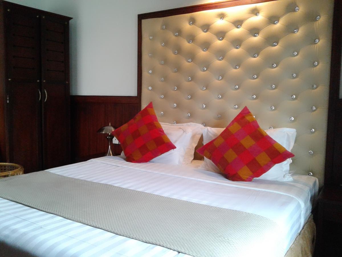 Chavara Regant Lake Village, Kollam. מראה חיצוני תמונה