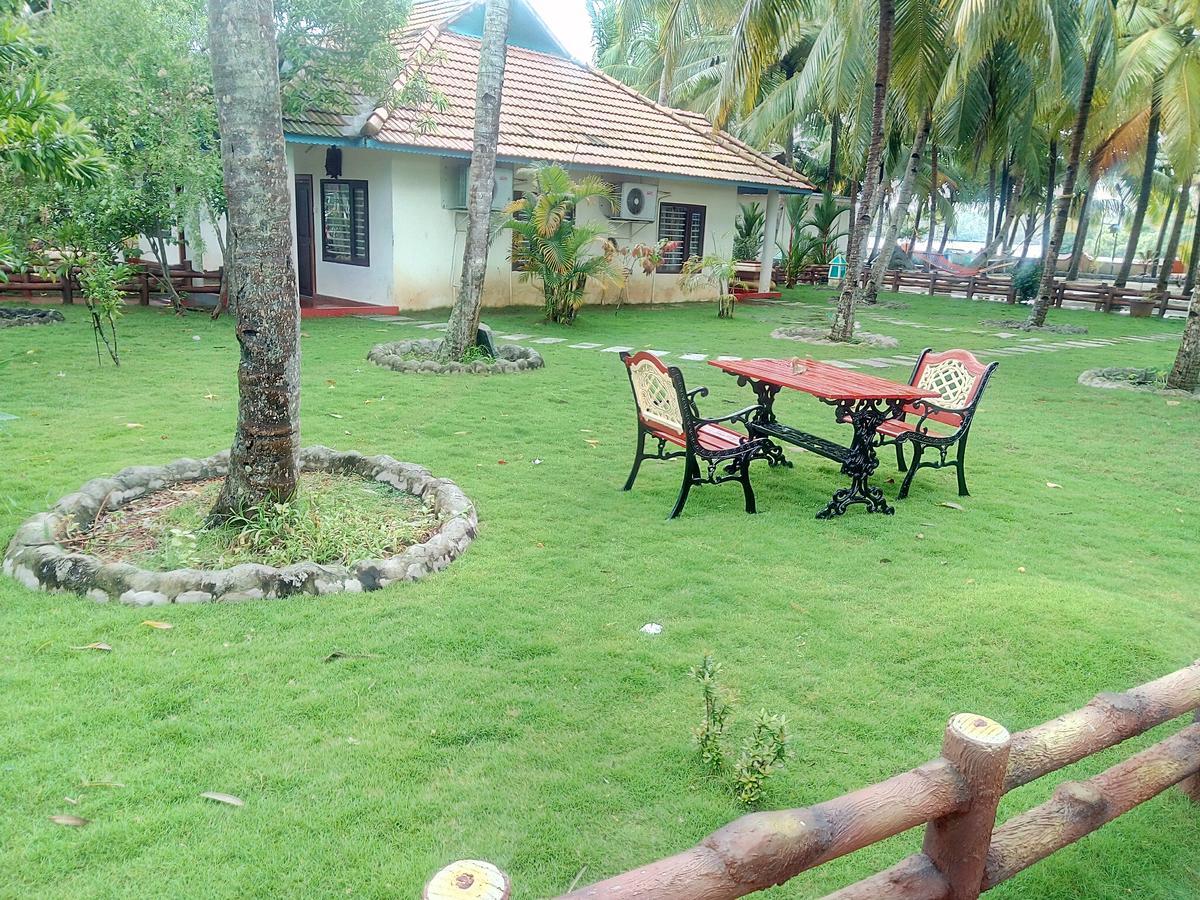 Chavara Regant Lake Village, Kollam. מראה חיצוני תמונה