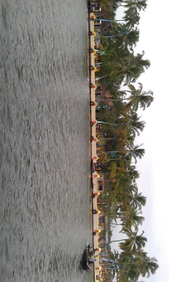 Chavara Regant Lake Village, Kollam. מראה חיצוני תמונה