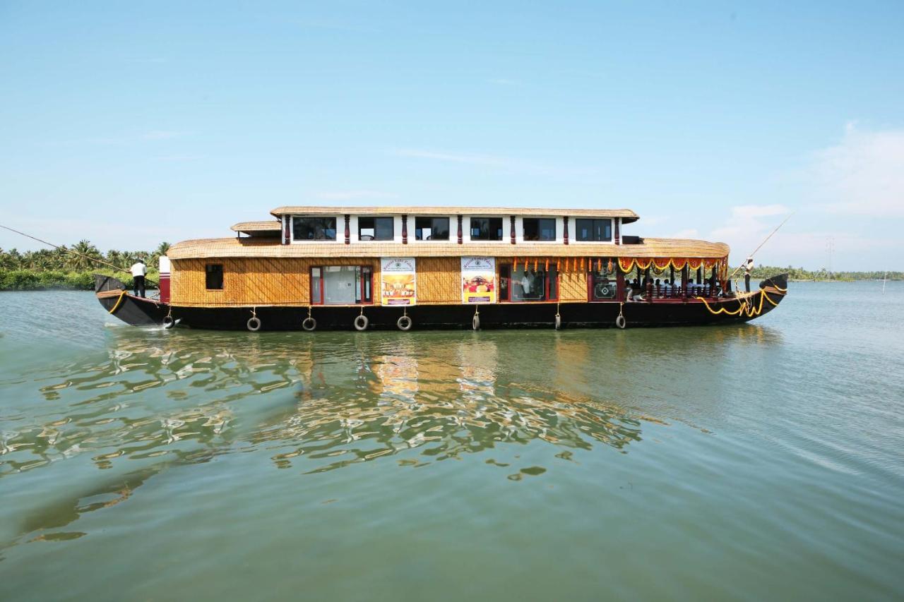 Chavara Regant Lake Village, Kollam. מראה חיצוני תמונה